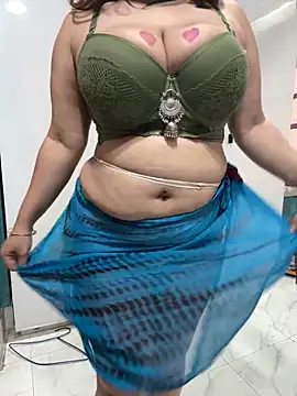 Sexybomb33 online show from October 2025 08:24:02 AM