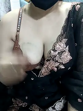 Sexybomb33 online show from February 2025 06:29:02 PM