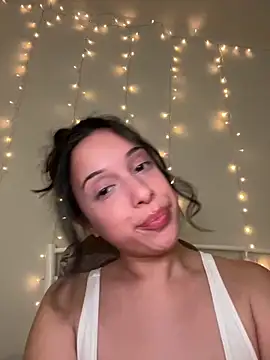 Natur4lBeautyb33 online show from February 2025 03:12:02 AM