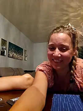 SkyelarSommer online show from October 2025 04:44:02 AM