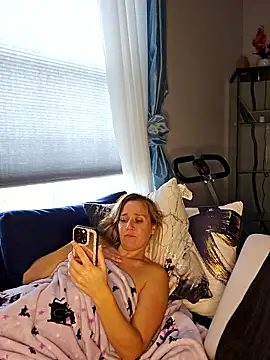 SkyelarSommer online show from October 2025 03:44:01 PM