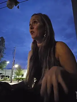 SkyelarSommer online show from April 2026 12:19:02 AM