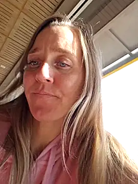 SkyelarSommer online show from February 2026 02:44:01 PM