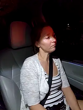 SkyelarSommer online show from December 2025 11:10:01 PM