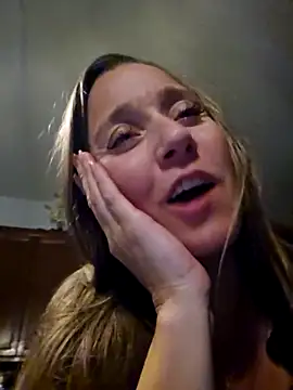 SkyelarSommer online show from March 2026 05:10:02 AM