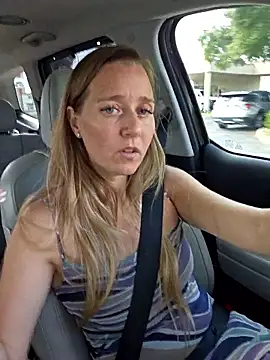 SkyelarSommer online show from January 2026 04:01:01 PM