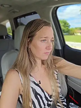 SkyelarSommer online show from April 2026 02:54:01 PM