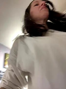 DominiqueX0 online show from December 2025 05:06:02 PM