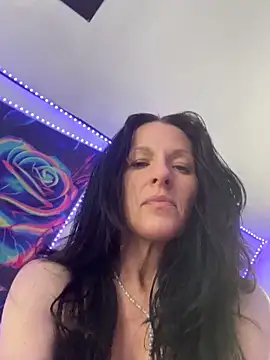 DominiqueX0 online show from May 2026 06:39:01 PM