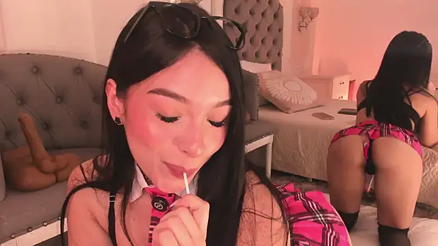 Victoria Watsson online show from November 2025 12:20:01 PM