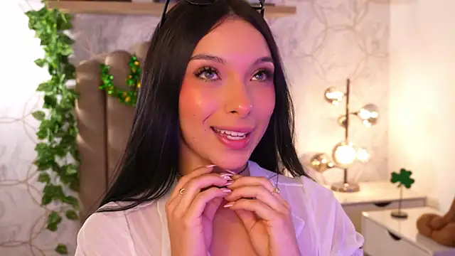 Victoria Watsson online show from March 2026 12:30:02 PM