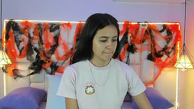 SarahSophia  online show from October 2025 11:40:02 AM
