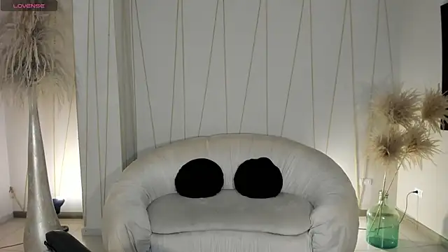 Snapshot of SunnyRivers chatting on October 2025 05:58:02 PM SunnyRivers online show from October 2025 05:58:02 PM