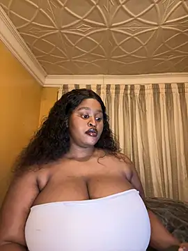 KnockoutBestie online show from April 2026 06:32:02 PM