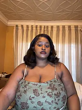 Snapshot of KnockoutBestie chatting on February 2026 04:40:02 PM KnockoutBestie online show from February 2026 04:40:02 PM