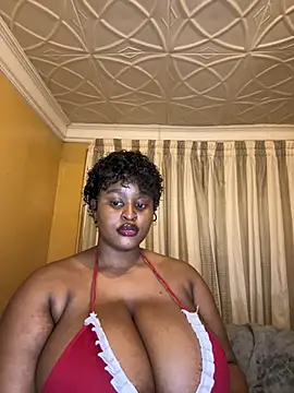 KnockoutBestie online show from May 2026 07:17:01 PM
