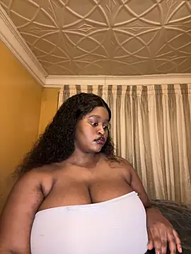 KnockoutBestie online show from April 2026 07:07:02 PM