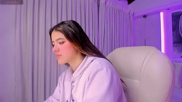 nathalie rivers online show from December 2025 11:21:02 AM