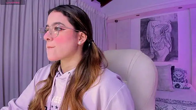 nathalie rivers online show from March 2026 11:19:02 AM