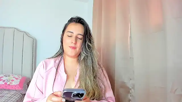 Hanna86 online show from November 2025 07:03:01 PM