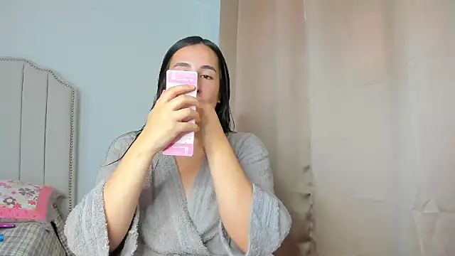 Hanna86 online show from November 2025 05:24:02 PM