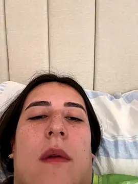 Hanna86 online show from December 2025 01:39:01 PM