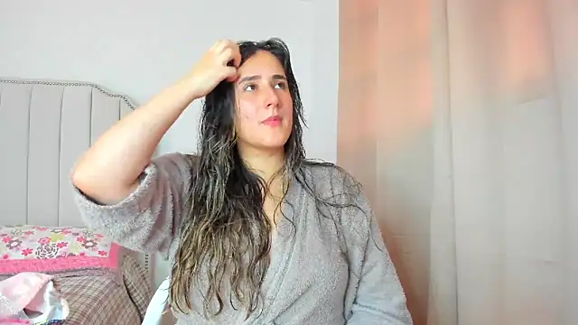 Hanna86 online show from December 2025 03:44:02 PM