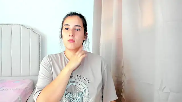 Hanna86 online show from September 2025 02:20:01 PM