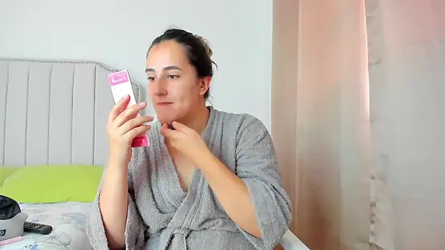 Hanna86 online show from October 2025 04:08:02 PM