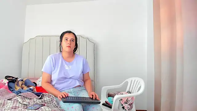 Hanna86 online show from January 2026 02:20:01 PM