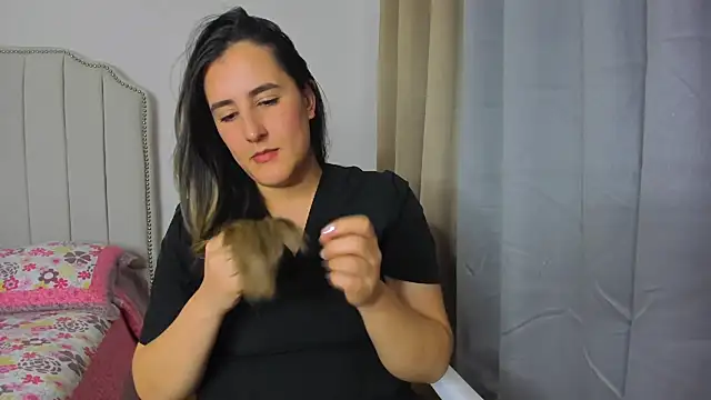 Hanna86 online show from April 2026 01:18:02 AM