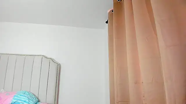 Hanna86 online show from September 2025 11:52:01 AM