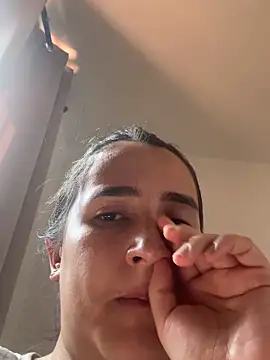 Hanna86 online show from November 2025 03:33:02 PM