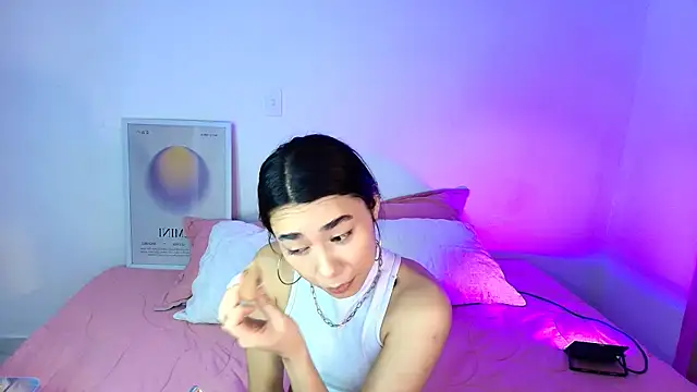 AmyOlimpo online show from April 2026 12:02:02 AM