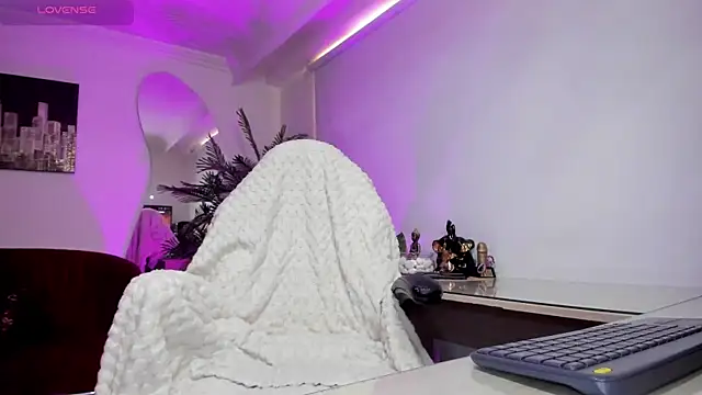 Snapshot of NebetColin chatting on October 2025 07:11:01 PM NebetColin online show from October 2025 07:11:01 PM