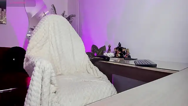 Snapshot of NebetColin chatting on October 2025 07:24:02 PM NebetColin online show from October 2025 07:24:02 PM