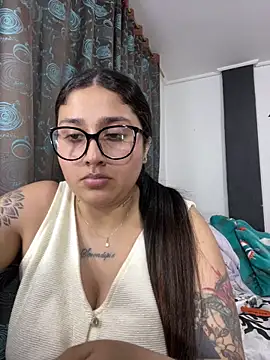 croftsmila online show from February 2026 11:37:02 PM