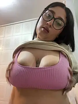 croftsmila online show from May 2026 11:54:01 PM