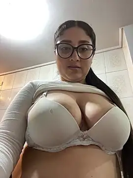 croftsmila online show from April 2026 12:02:02 AM