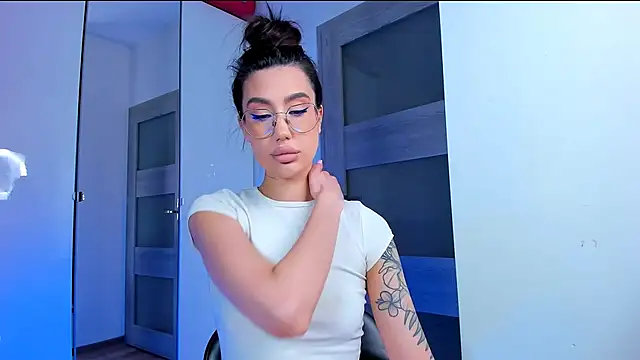 HannaHey online show from February 2026 02:50:02 PM