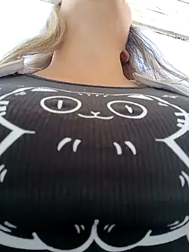 Snapshot of Misscata1106 chatting on November 2025 06:45:02 PM Misscata1106 online show from November 2025 06:45:02 PM