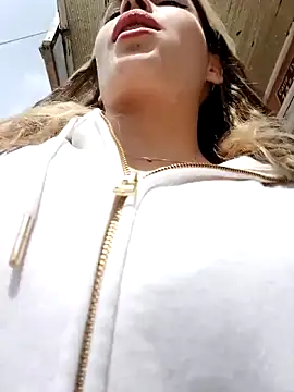 Snapshot of Misscata1106 chatting on November 2025 06:00:01 PM Misscata1106 online show from November 2025 06:00:01 PM