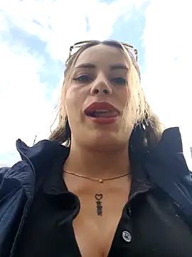 Misscata1106 online show from October 2025 07:04:01 PM