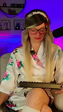 Kittychatte online show from May 2026 08:04:01 PM