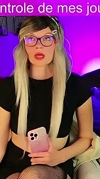 Kittychatte online show from April 2026 07:56:02 PM