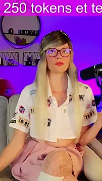 Kittychatte online show from April 2026 05:32:01 AM