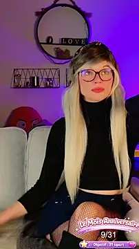 Kittychatte online show from April 2026 12:43:01 PM