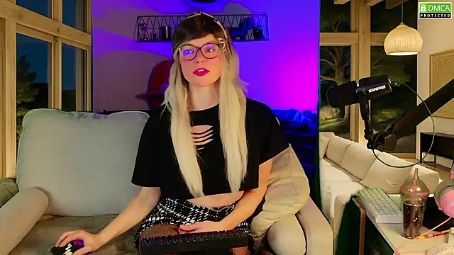 Kittychatte online show from March 2026 09:22:01 PM