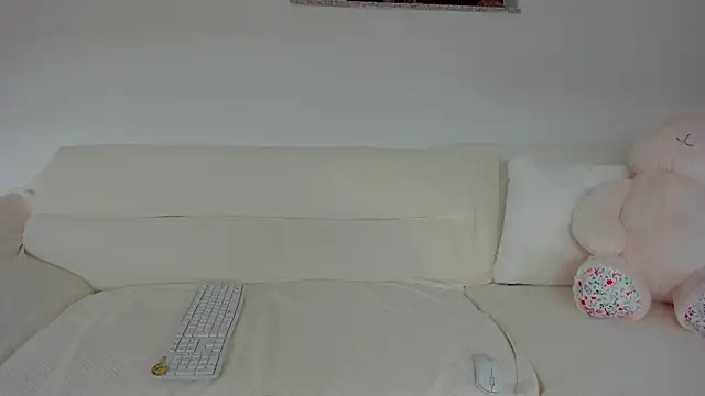 bellahot77 online show from April 2026 09:35:02 AM