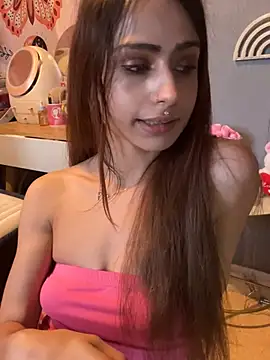Snapshot of LaPetitechienne1 chatting on February 2025 04:35:01 PM LaPetitechienne1 online show from February 2025 04:35:01 PM
